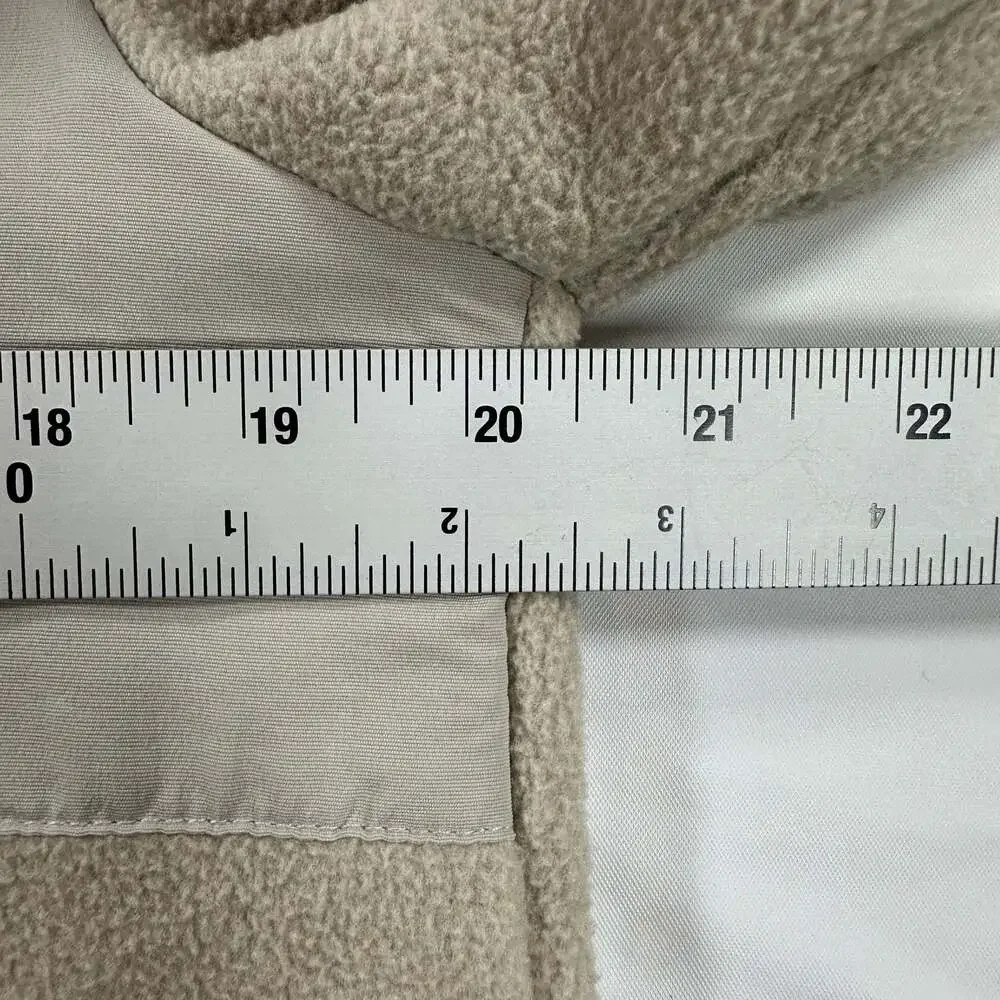 Vuori Morrow Sherpa Jacket Mens Medium Clay Beige Full Zip Fall Winter Fleece